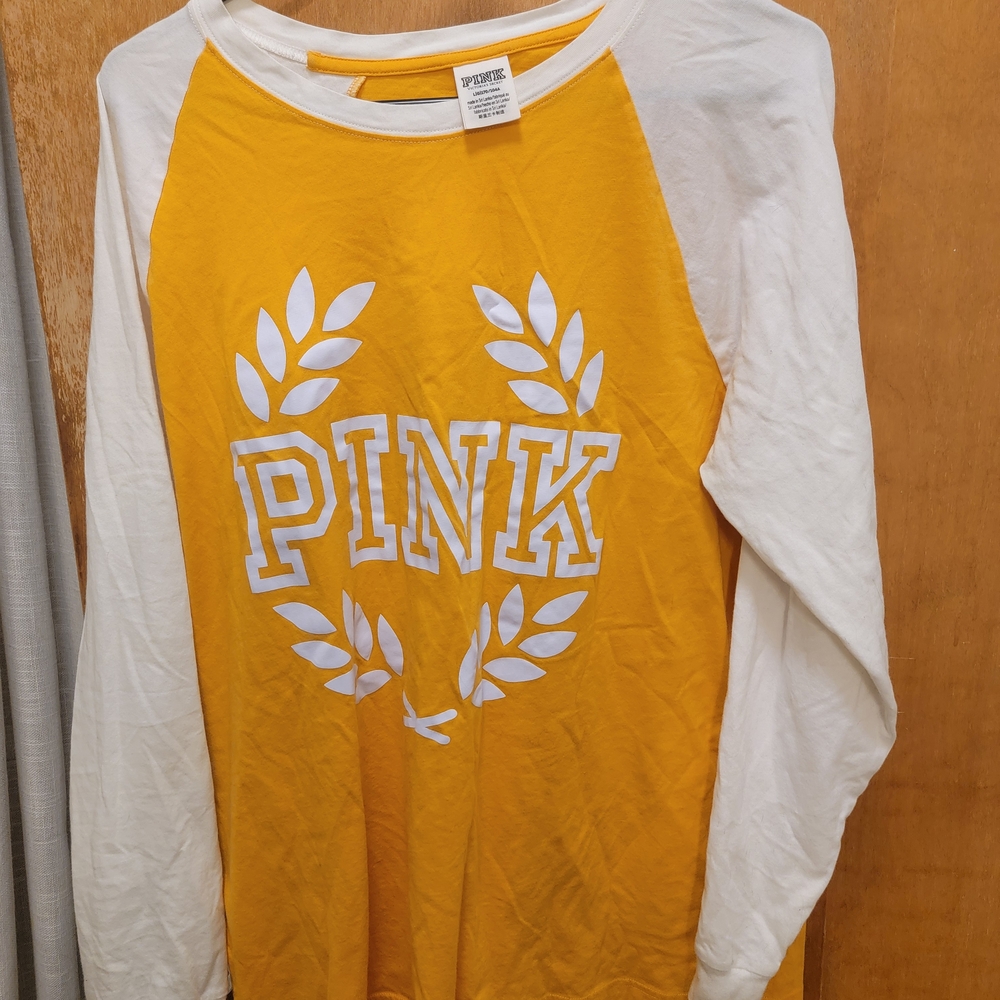 PINK Victoria's Secret Long Sleeve Mustard and White Baseball Tee, Size Large